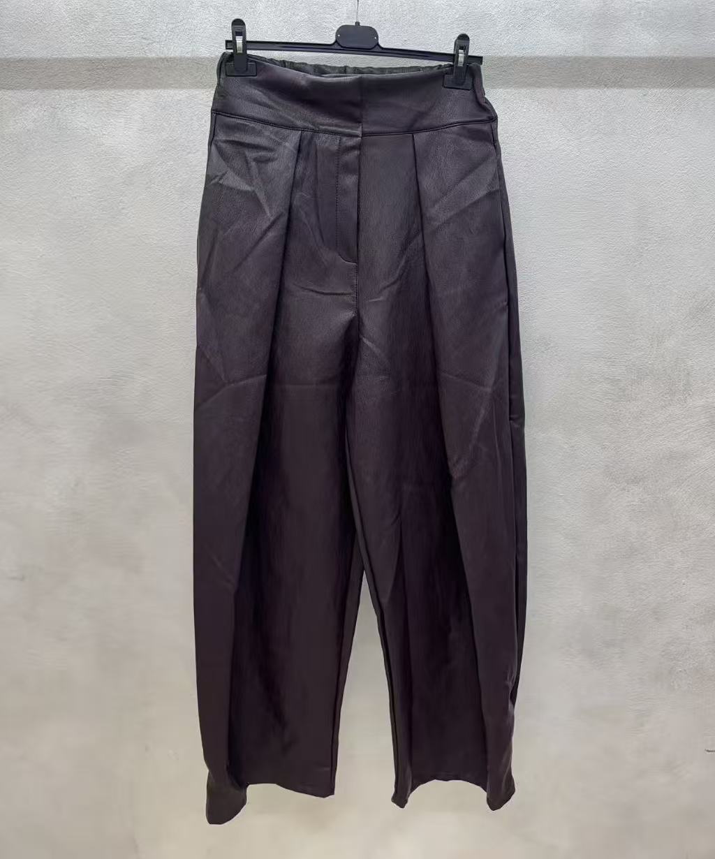 PANTALONE DI pelle