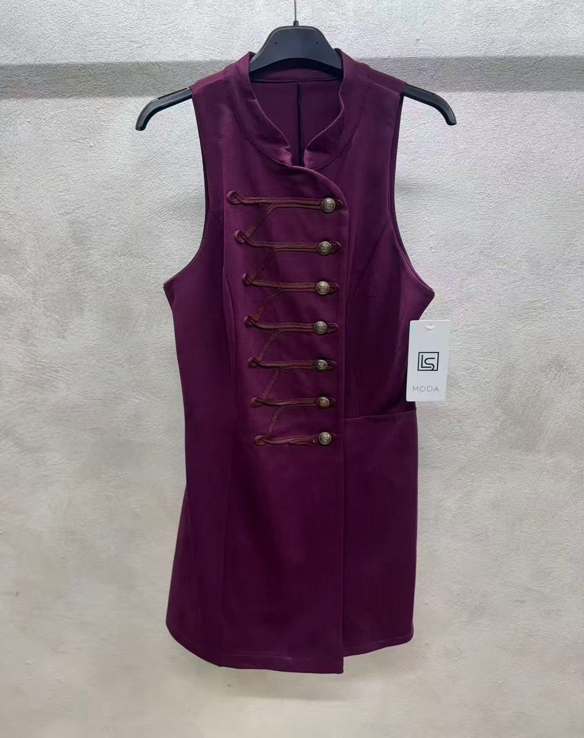 VESTITO
