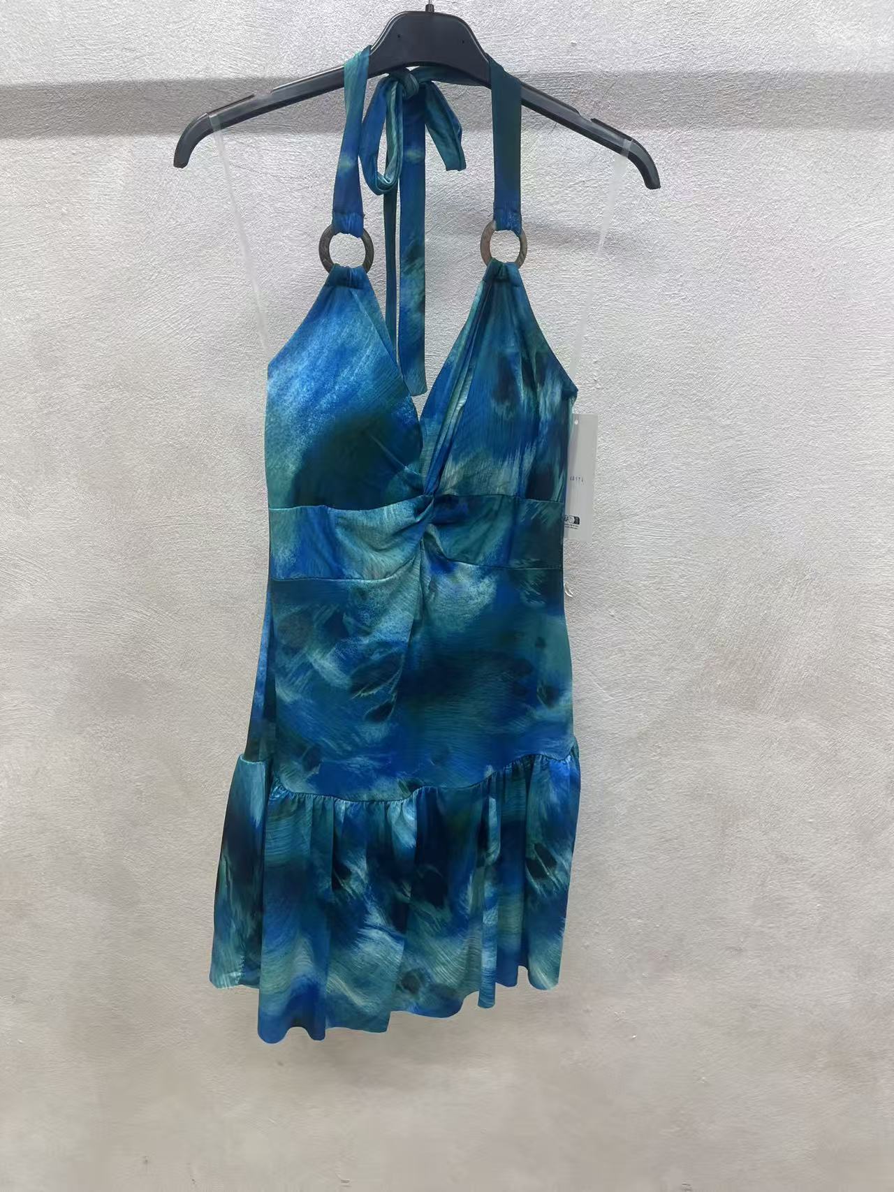 VESTITO